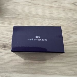 Brand new Tarte Amazonian Clay foundation - medium tan sand (37S)